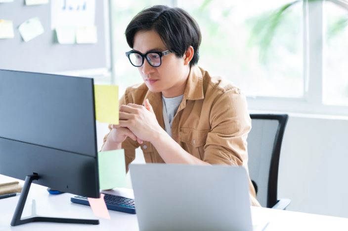 Virtual assistant in action